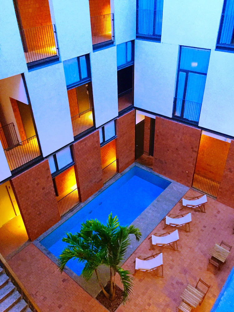 Villa 25 Hostel & Suites