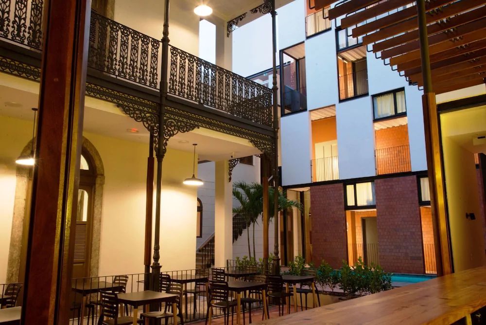 Villa 25 Hostel & Suites