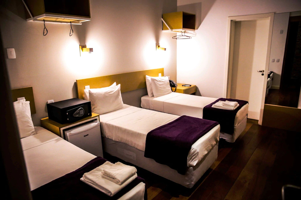 Villa 25 Hostel & Suites