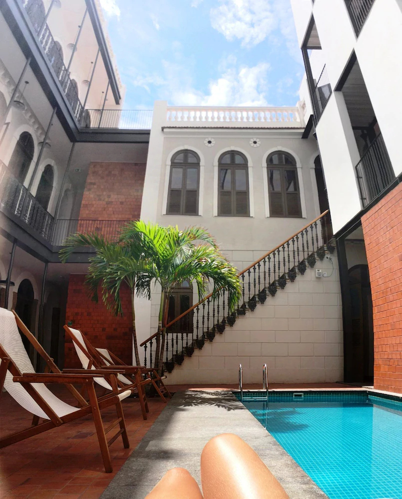 Villa 25 Hostel & Suites