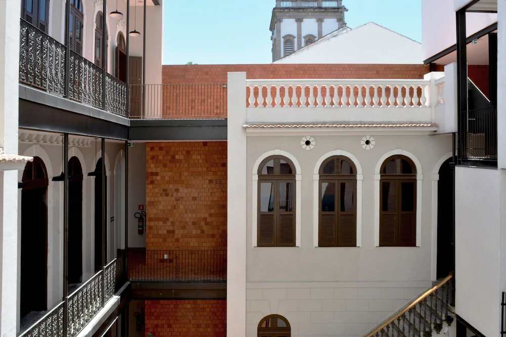 Villa 25 Hostel & Suites