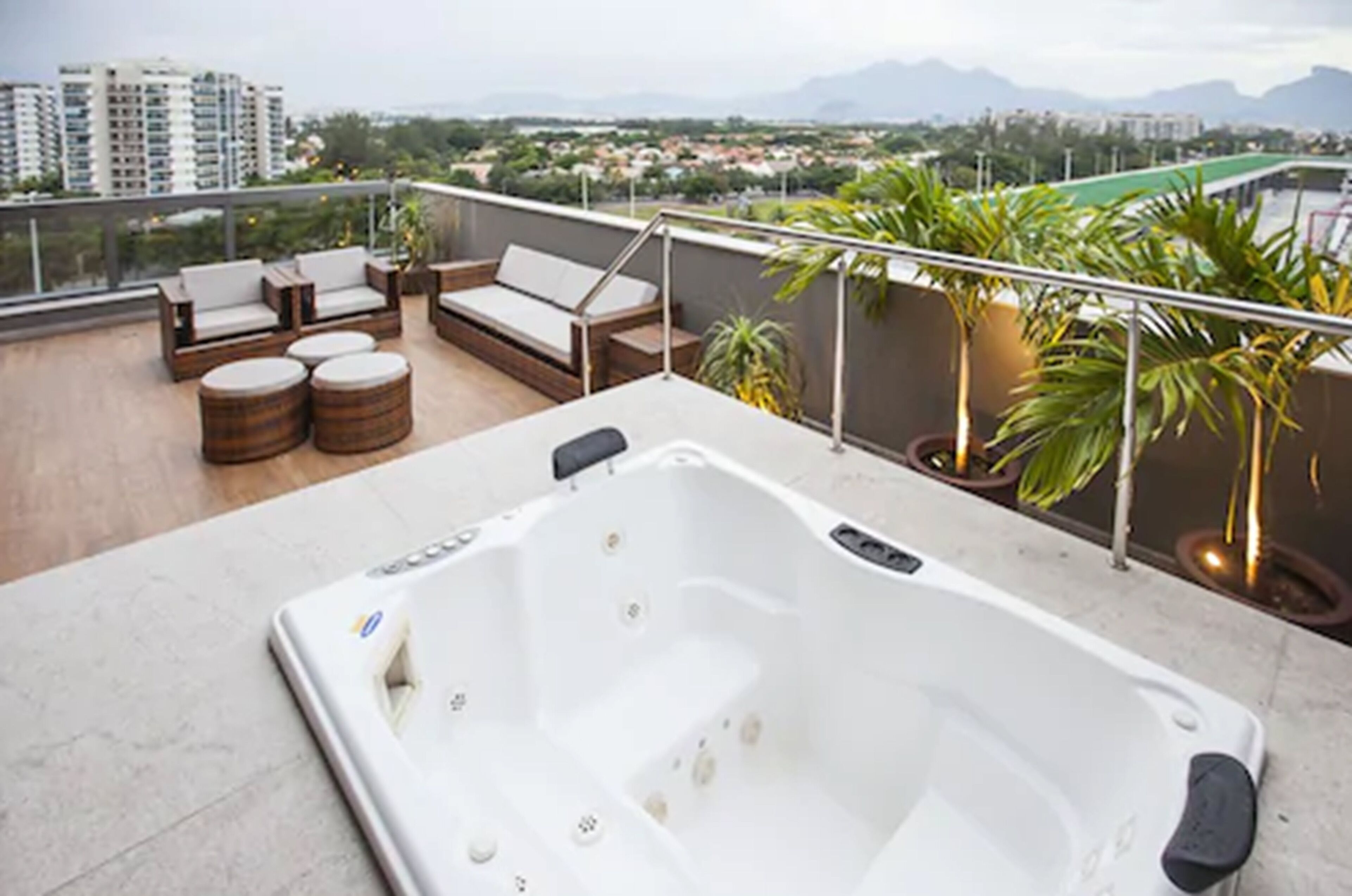 Vogue Square Fashion Hotel by Lenny Niemeyer