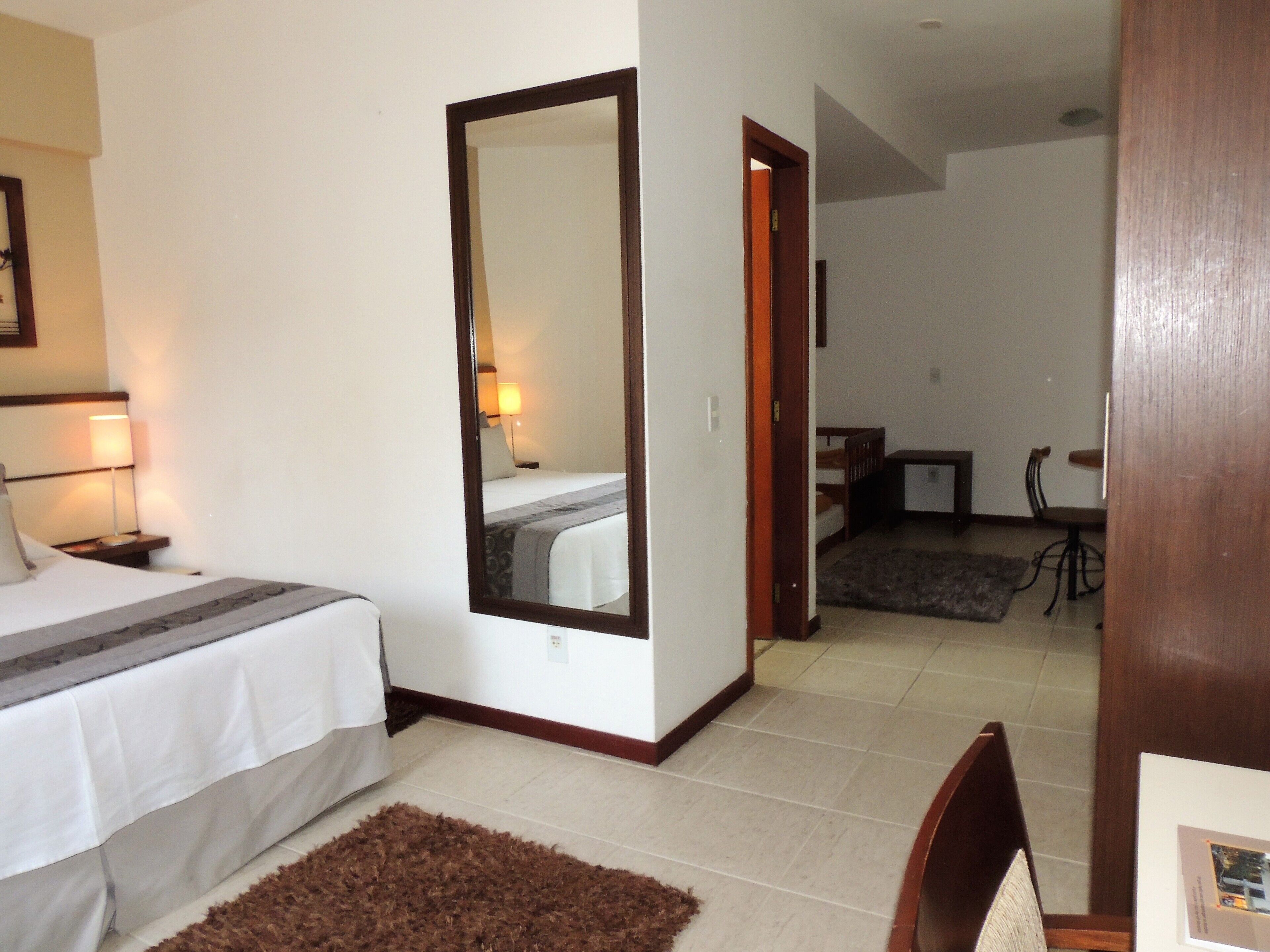 Mondrian Suite Hotel