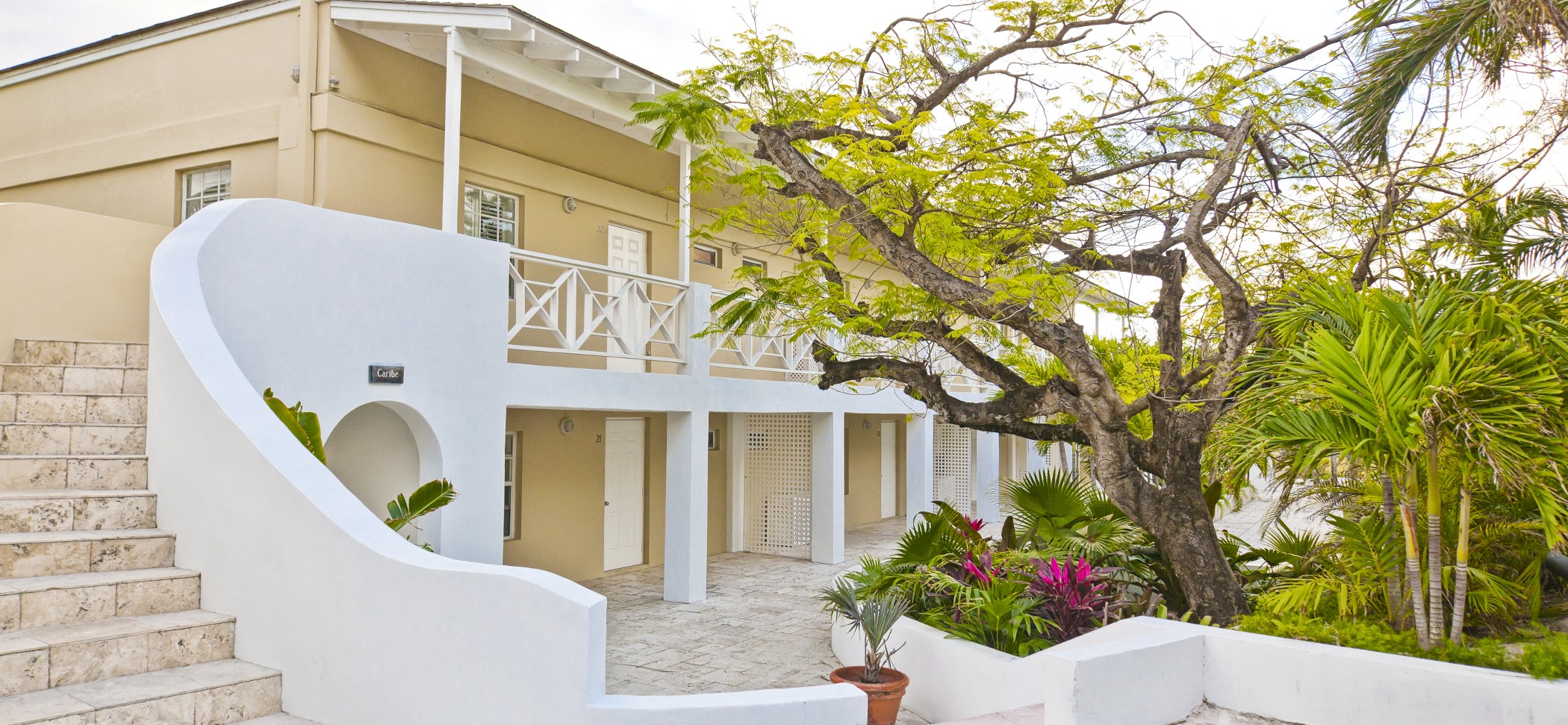 Coral Sands Hotel