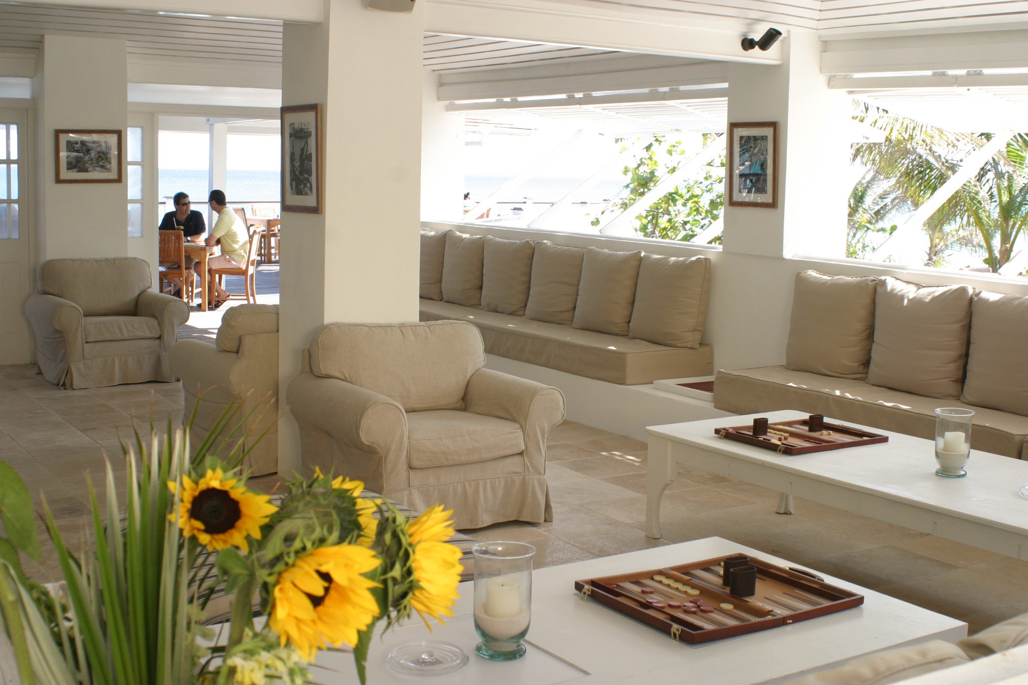Coral Sands Hotel
