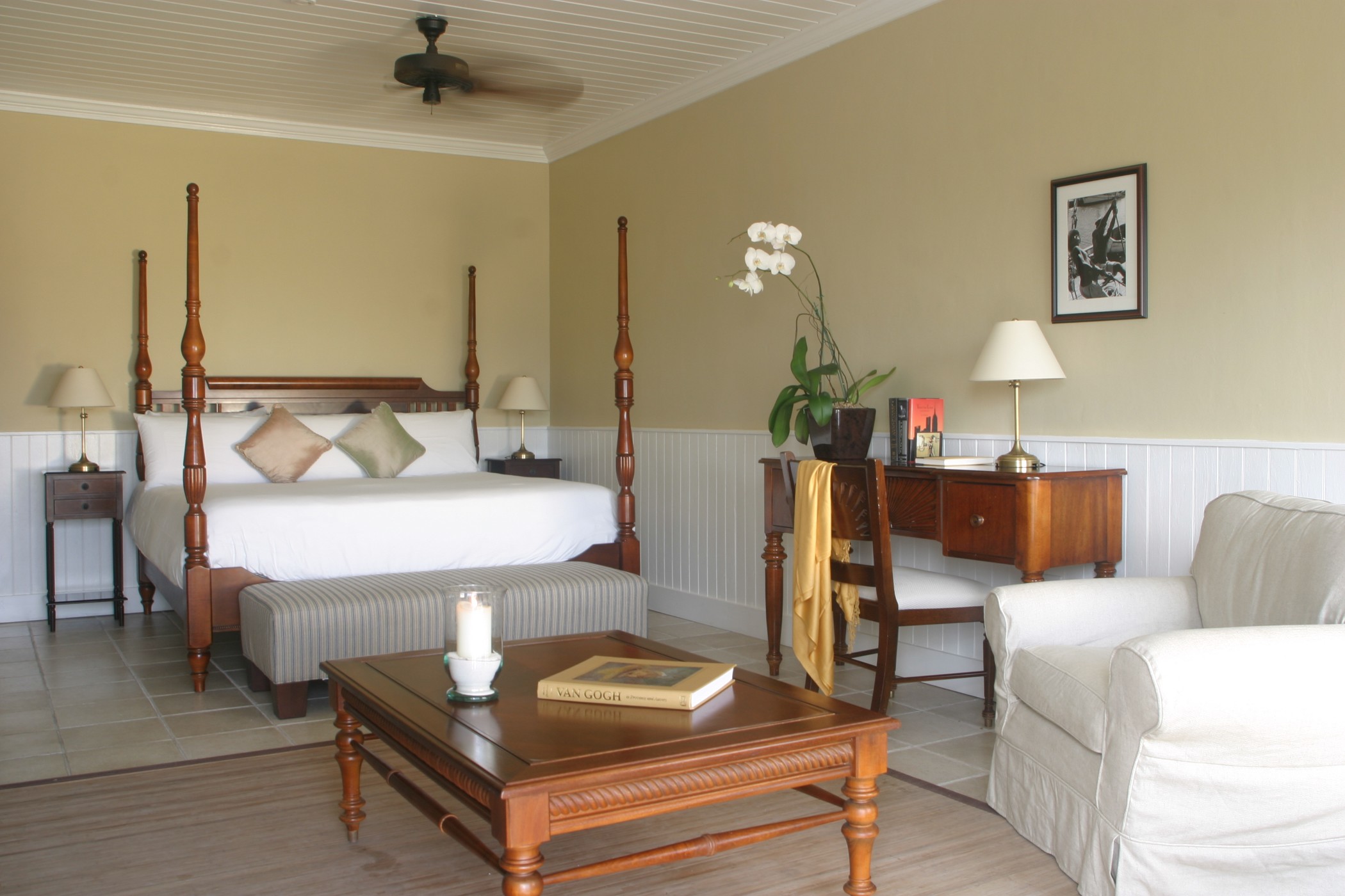 Coral Sands Hotel
