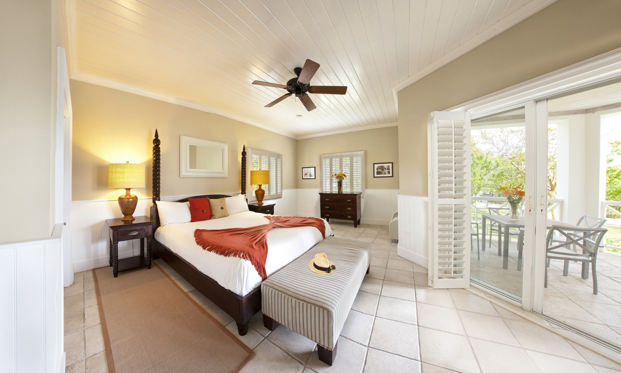 Coral Sands Hotel