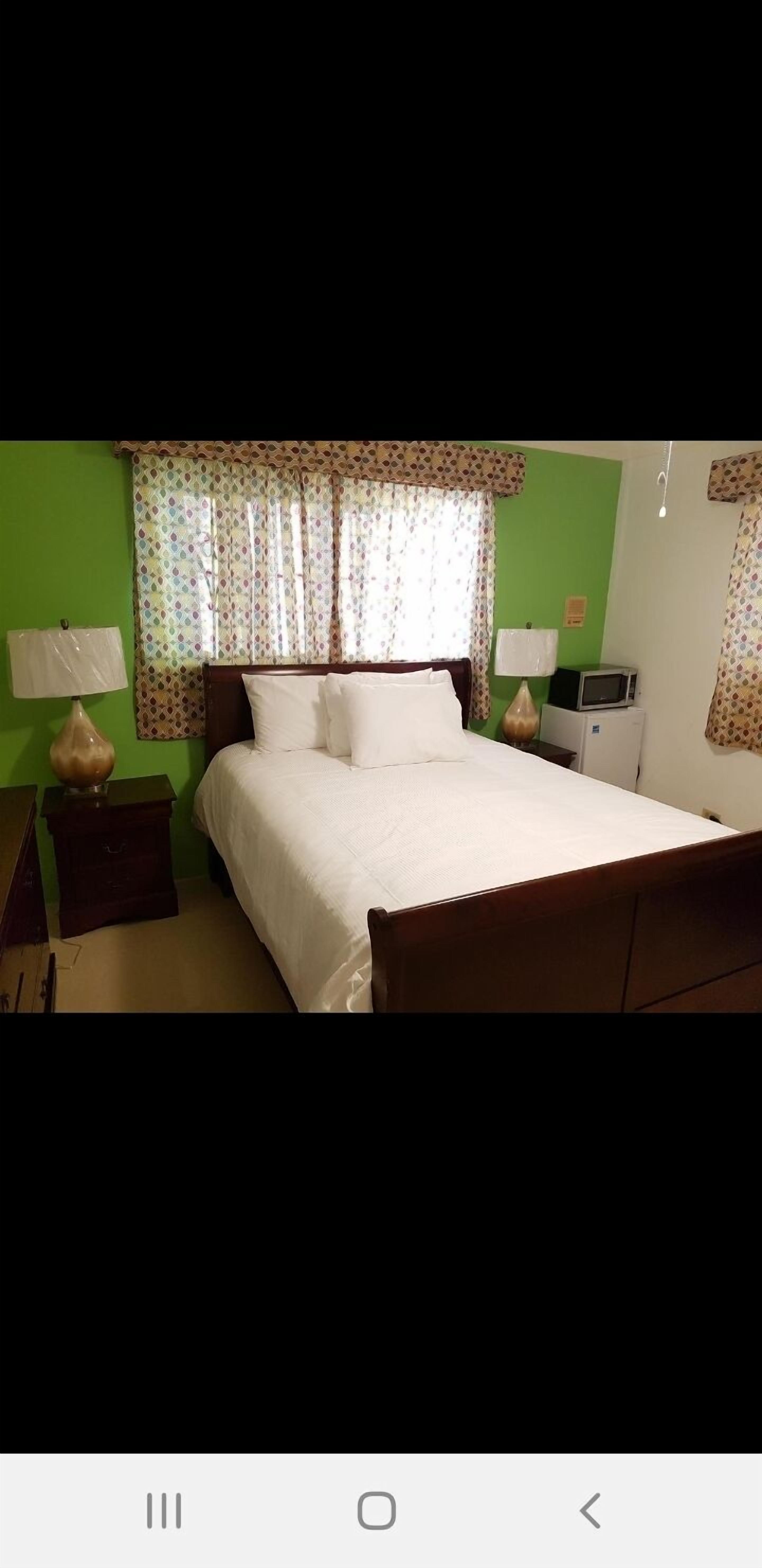 Golden Palm B & B