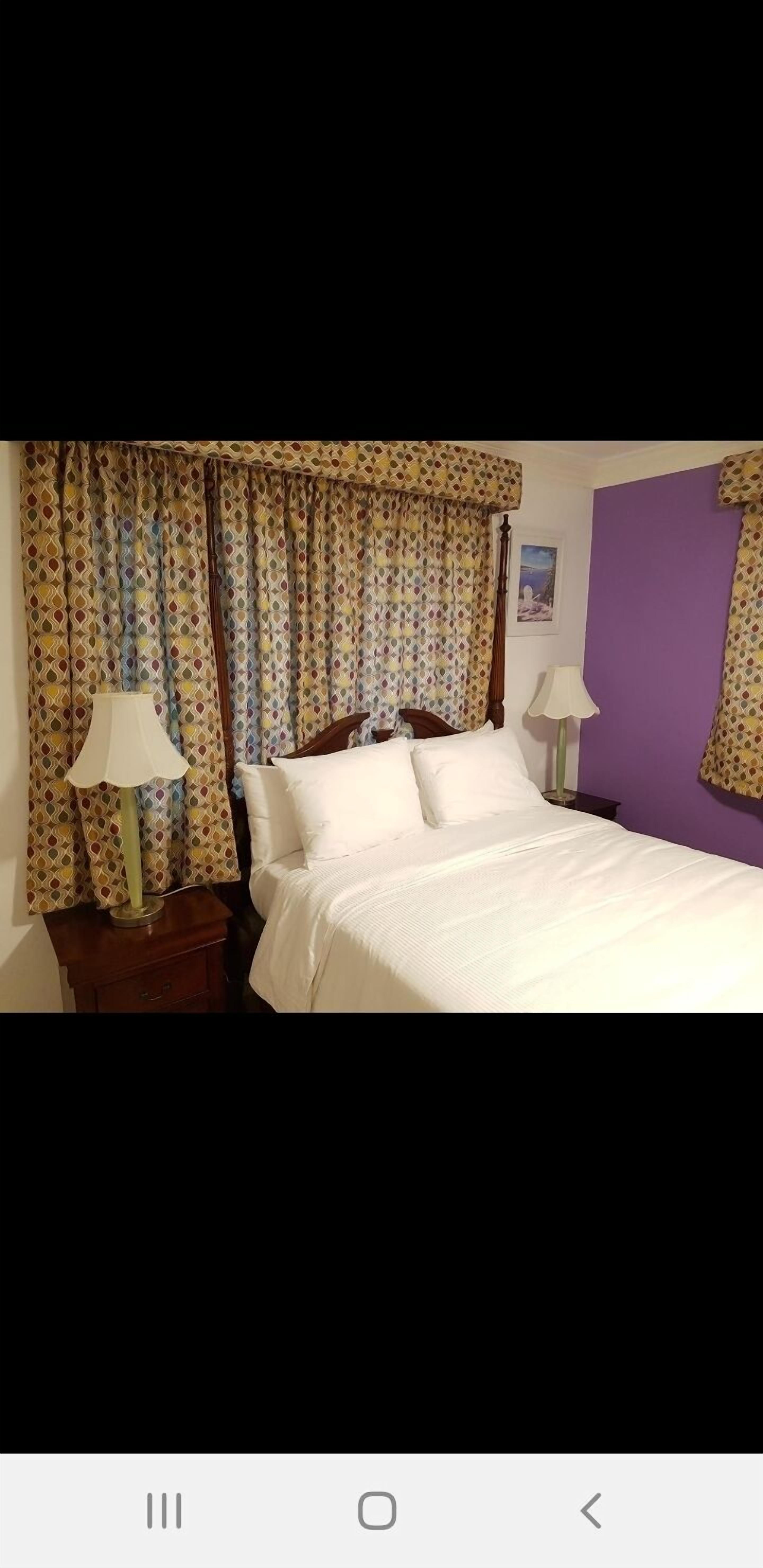 Golden Palm B & B