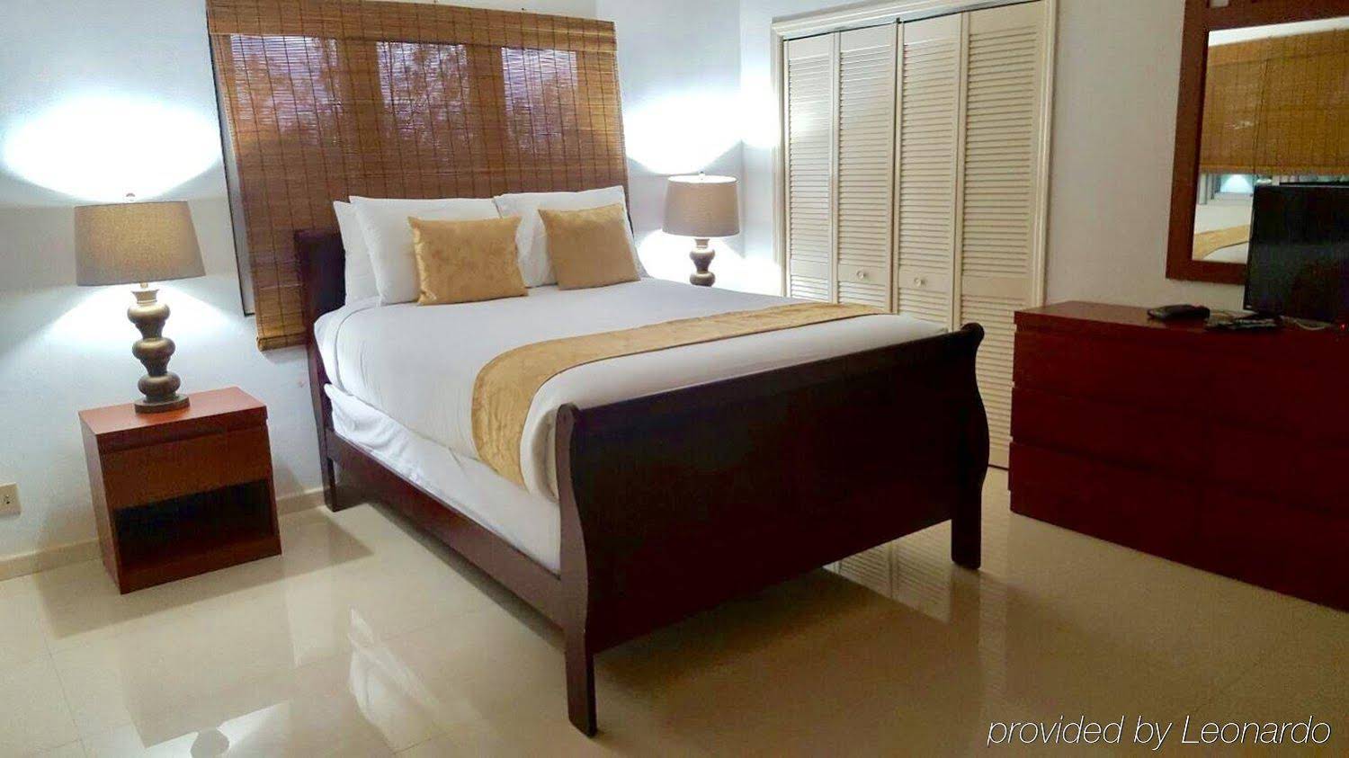 Ocean West Boutique Hotel