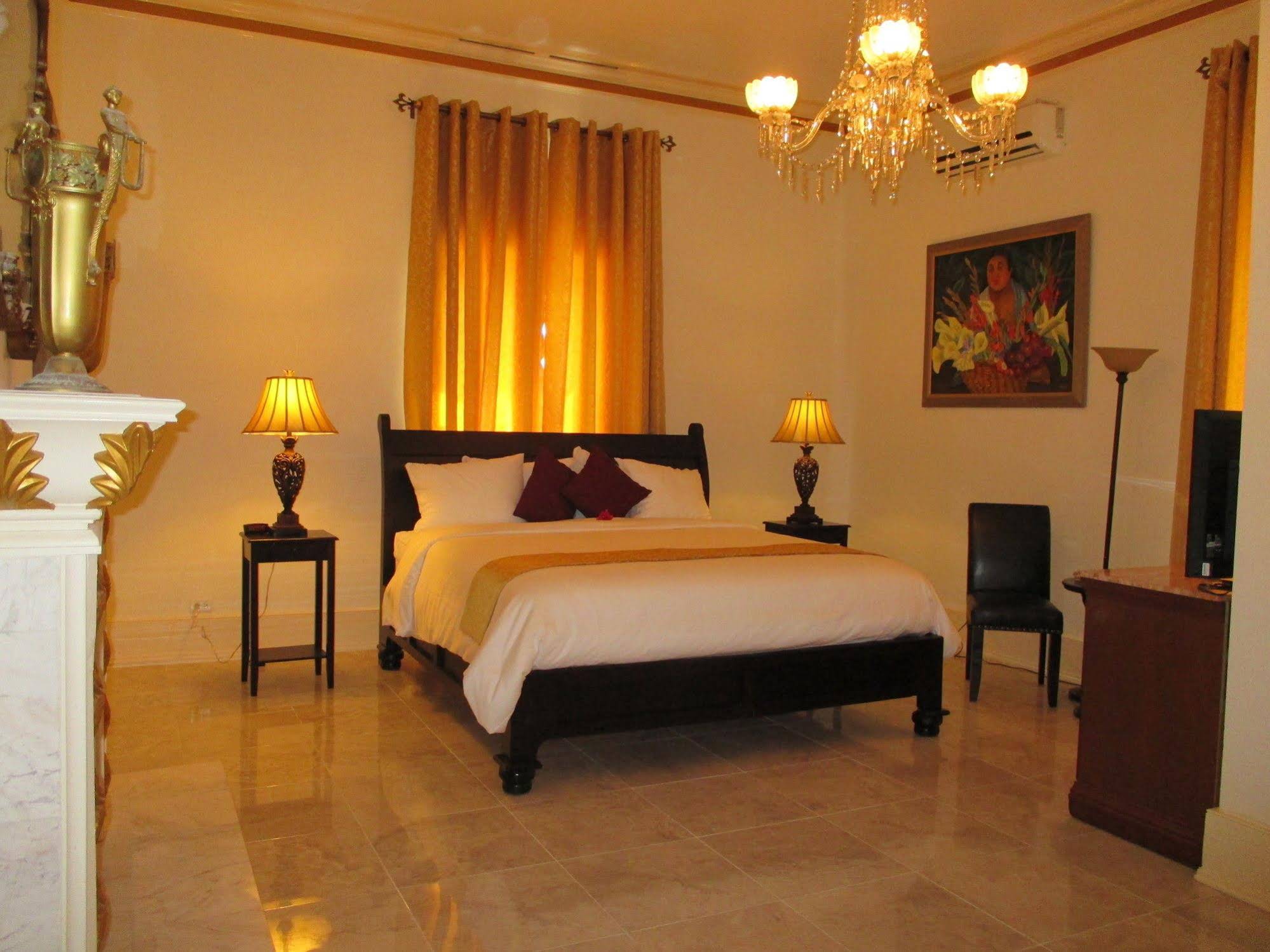 Ocean West Boutique Hotel