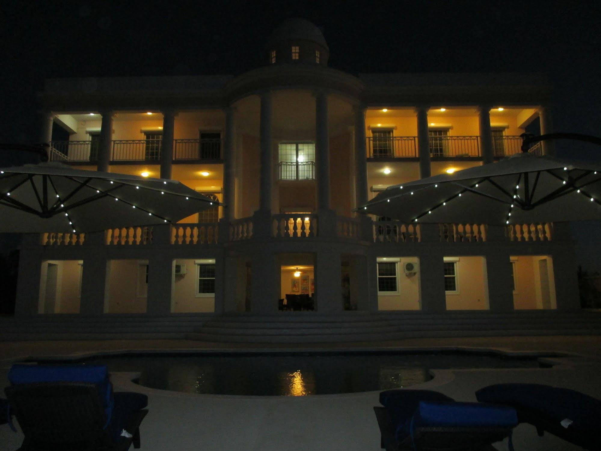 Ocean West Boutique Hotel