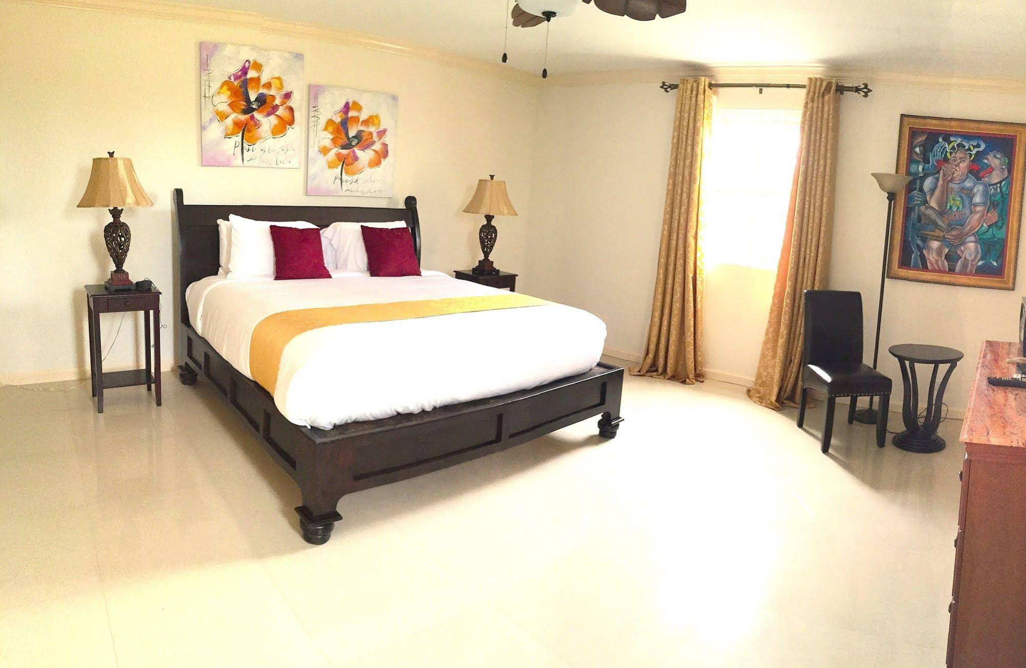 Ocean West Boutique Hotel