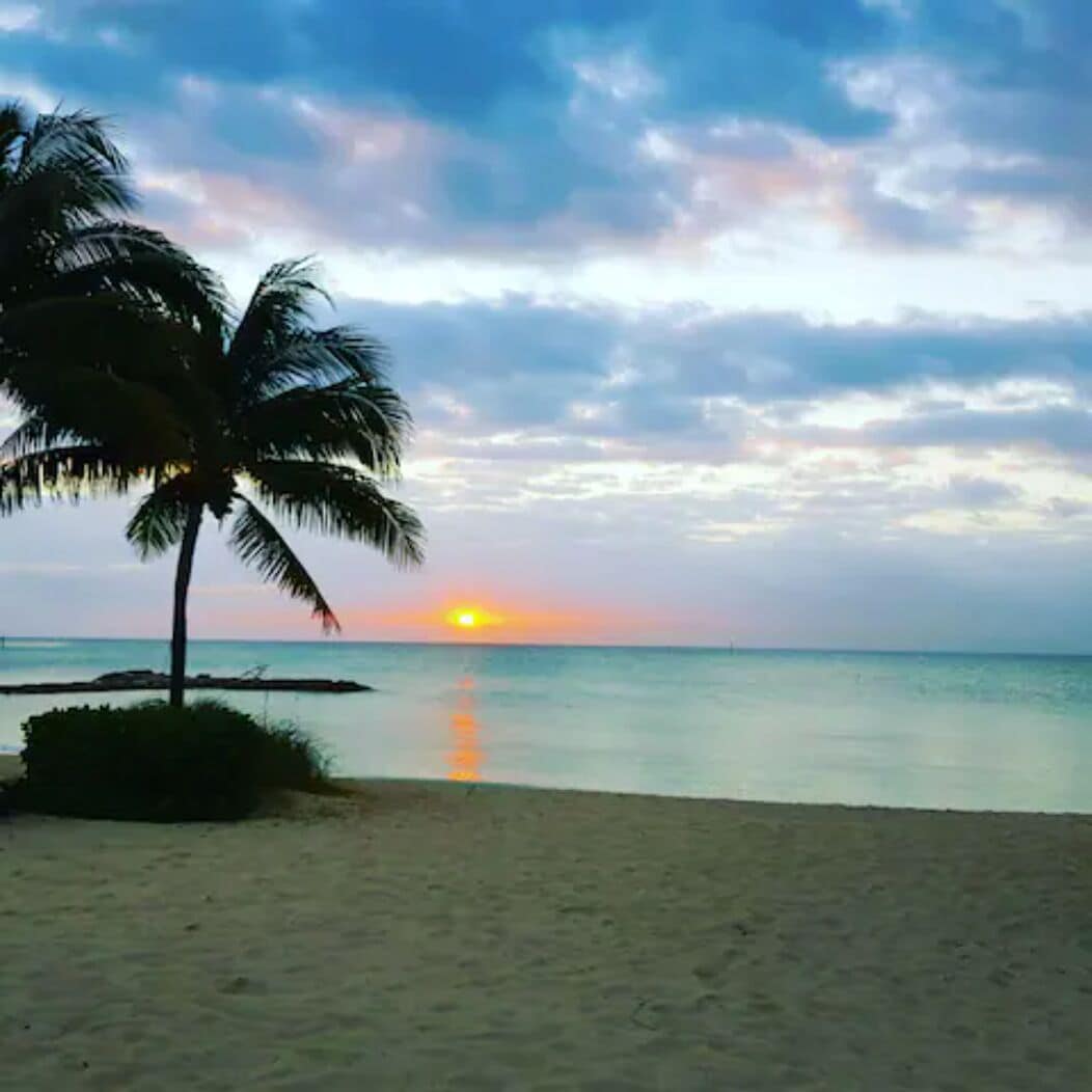 Palm Cay Marina & Beach Club