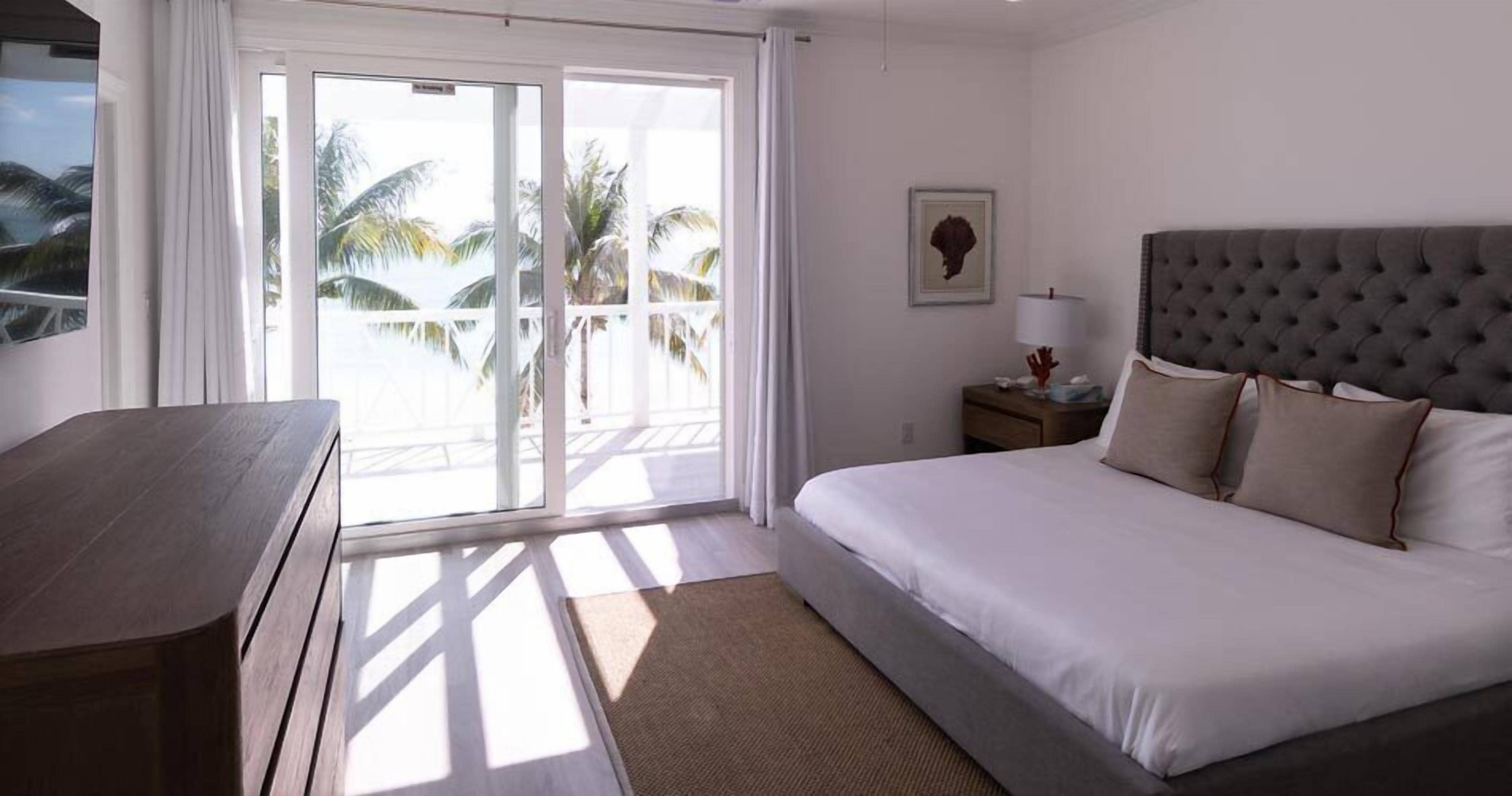 Palm Cay Marina & Beach Club