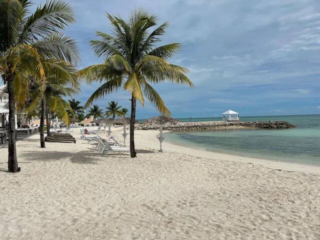 Palm Cay Marina & Beach Club