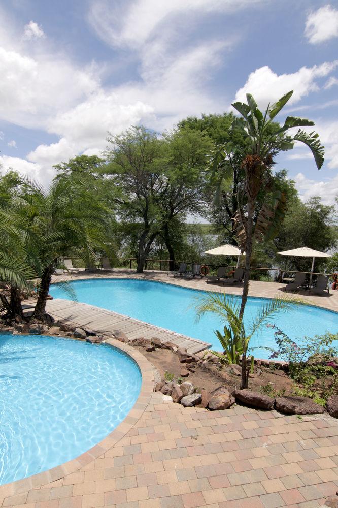 Cresta Mowana Safari Resort & Spa