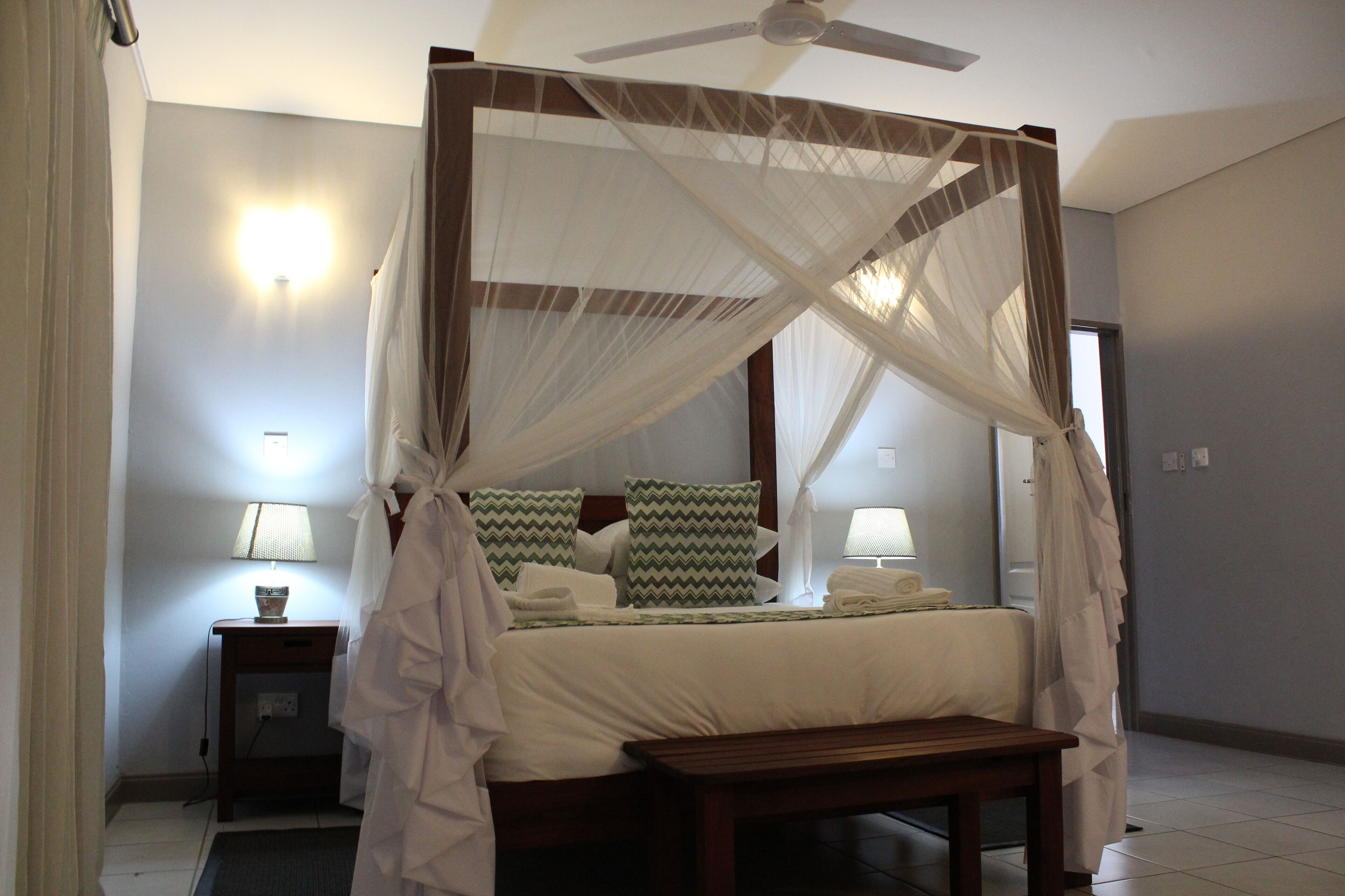 Tlou Safari Lodge