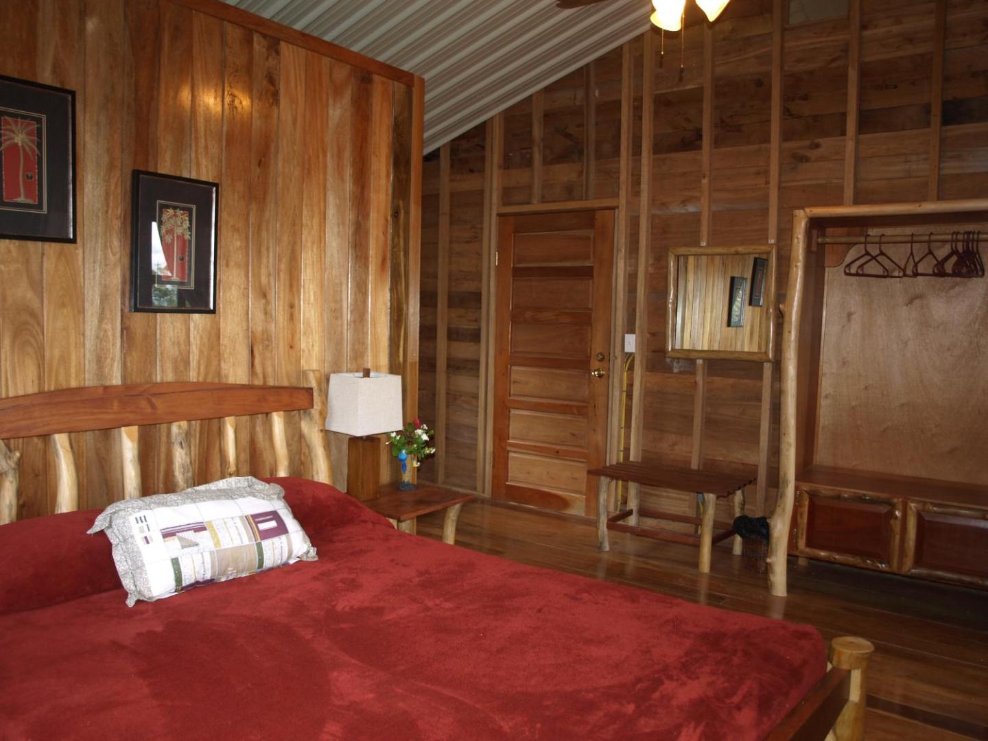 Falcon Hill Lodge