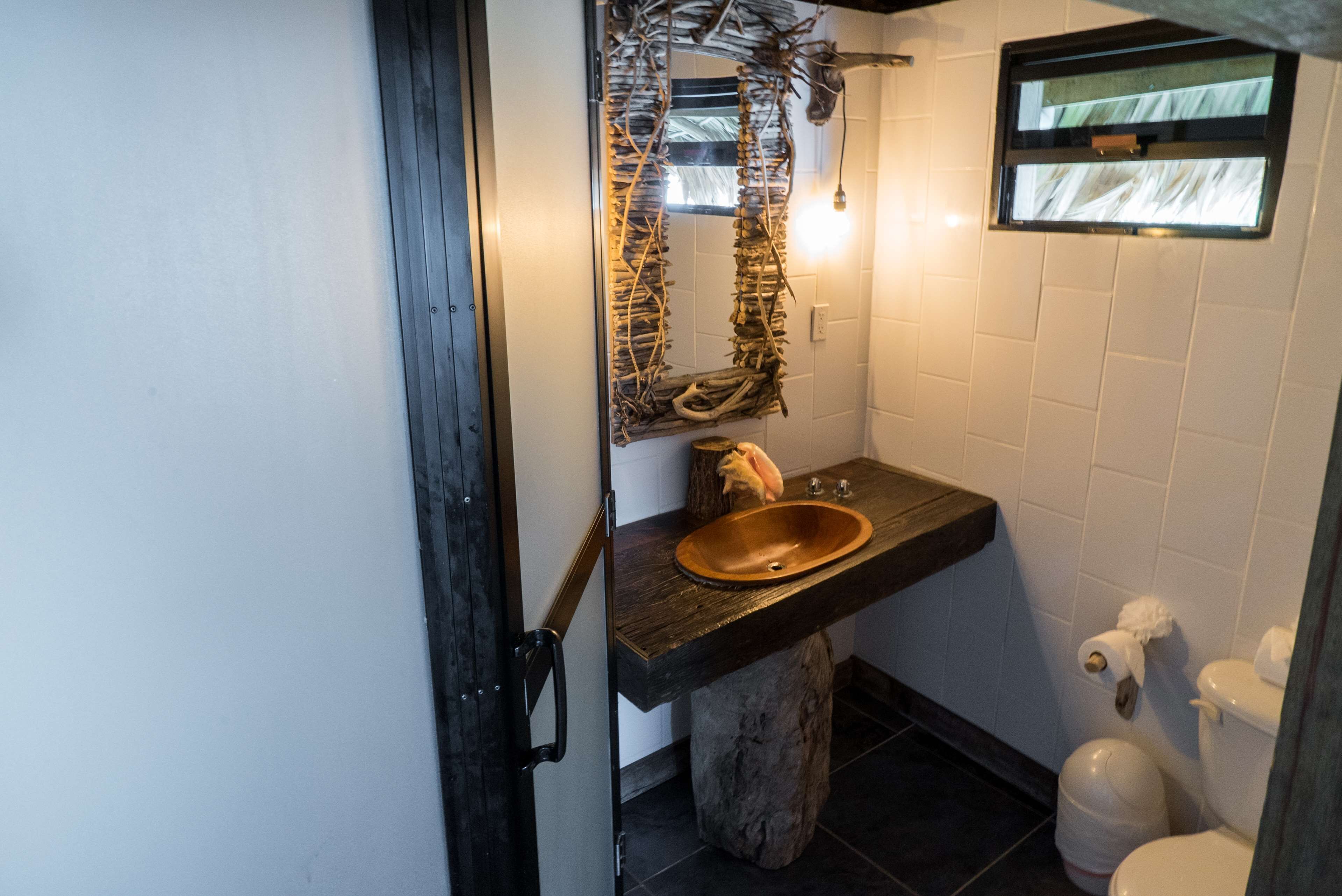 Thatch Caye, a Muy'Ono Resort