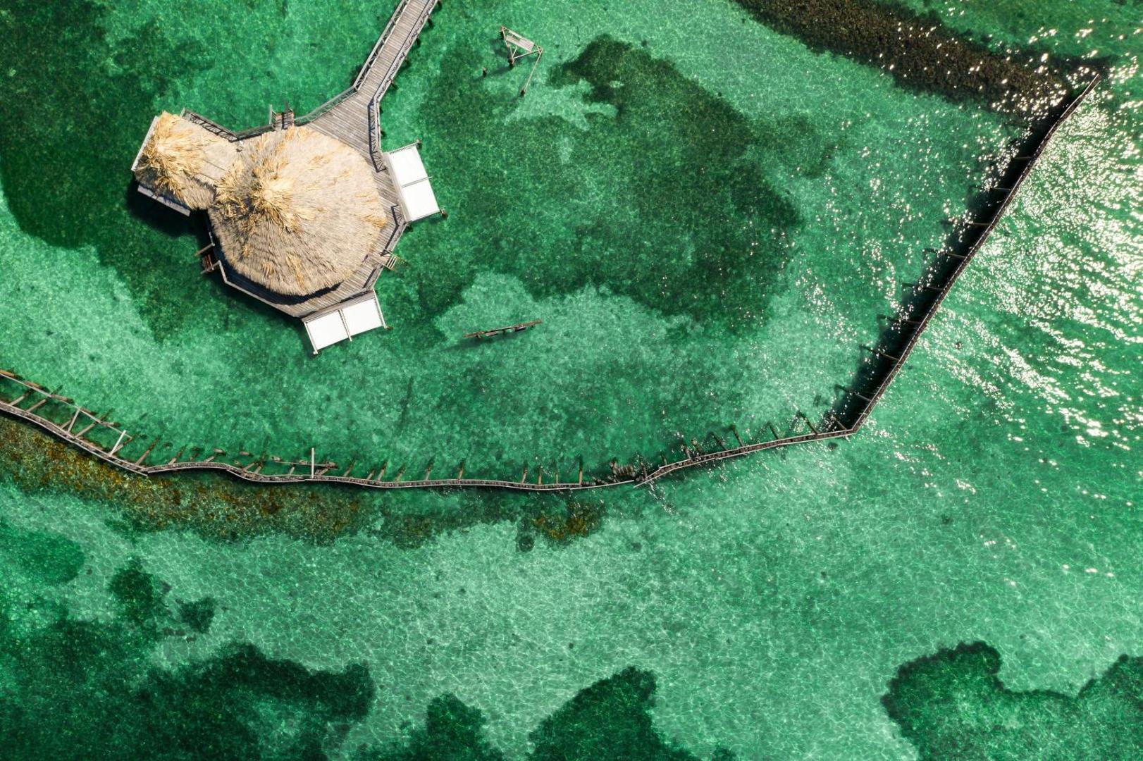 Thatch Caye, a Muy'Ono Resort