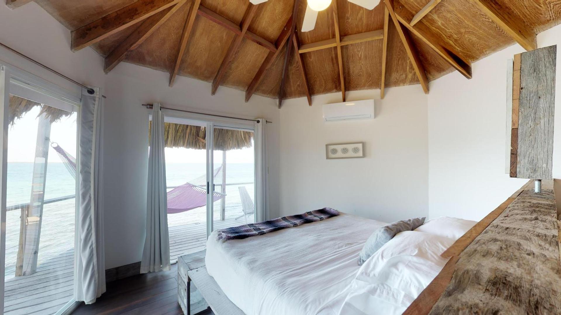 Thatch Caye, a Muy'Ono Resort