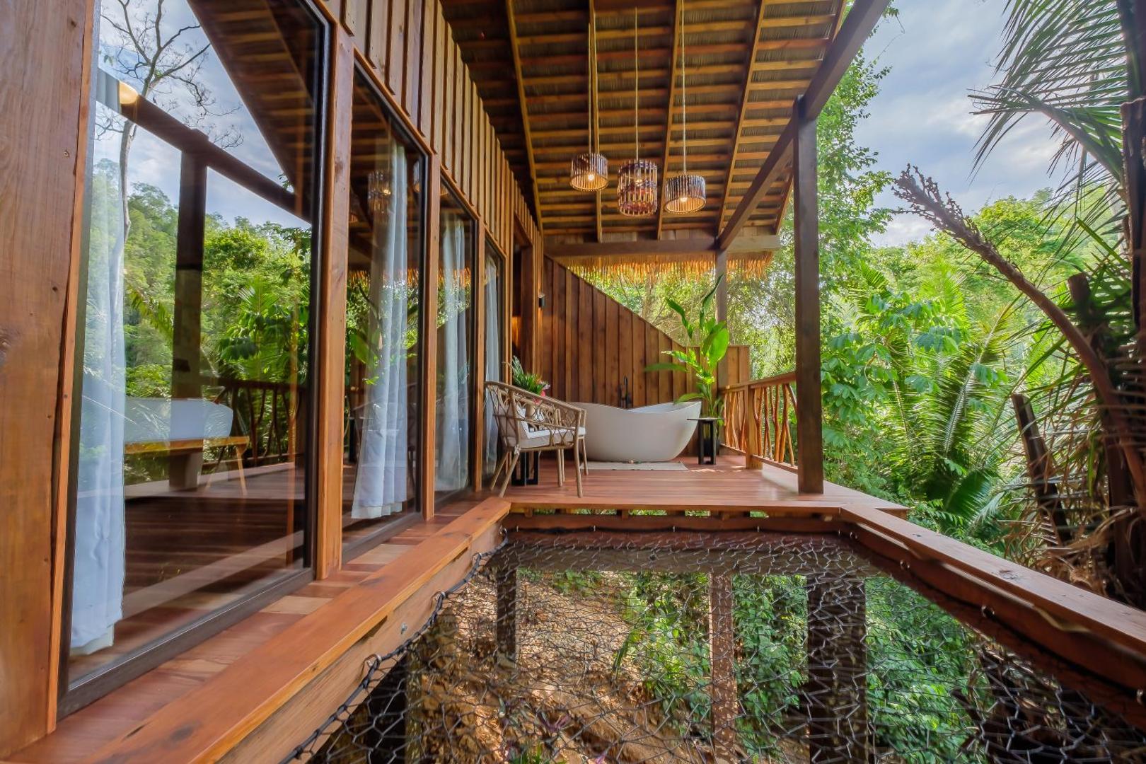 Sweet Songs Jungle Lodge, a Muy'Ono Resort