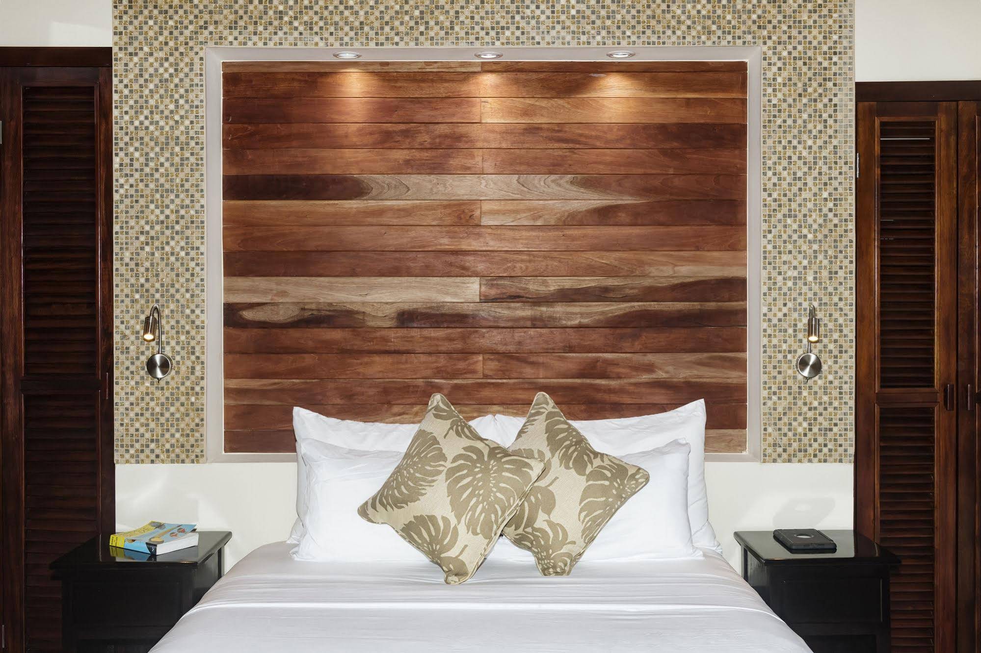 PUR Boutique Cabanas