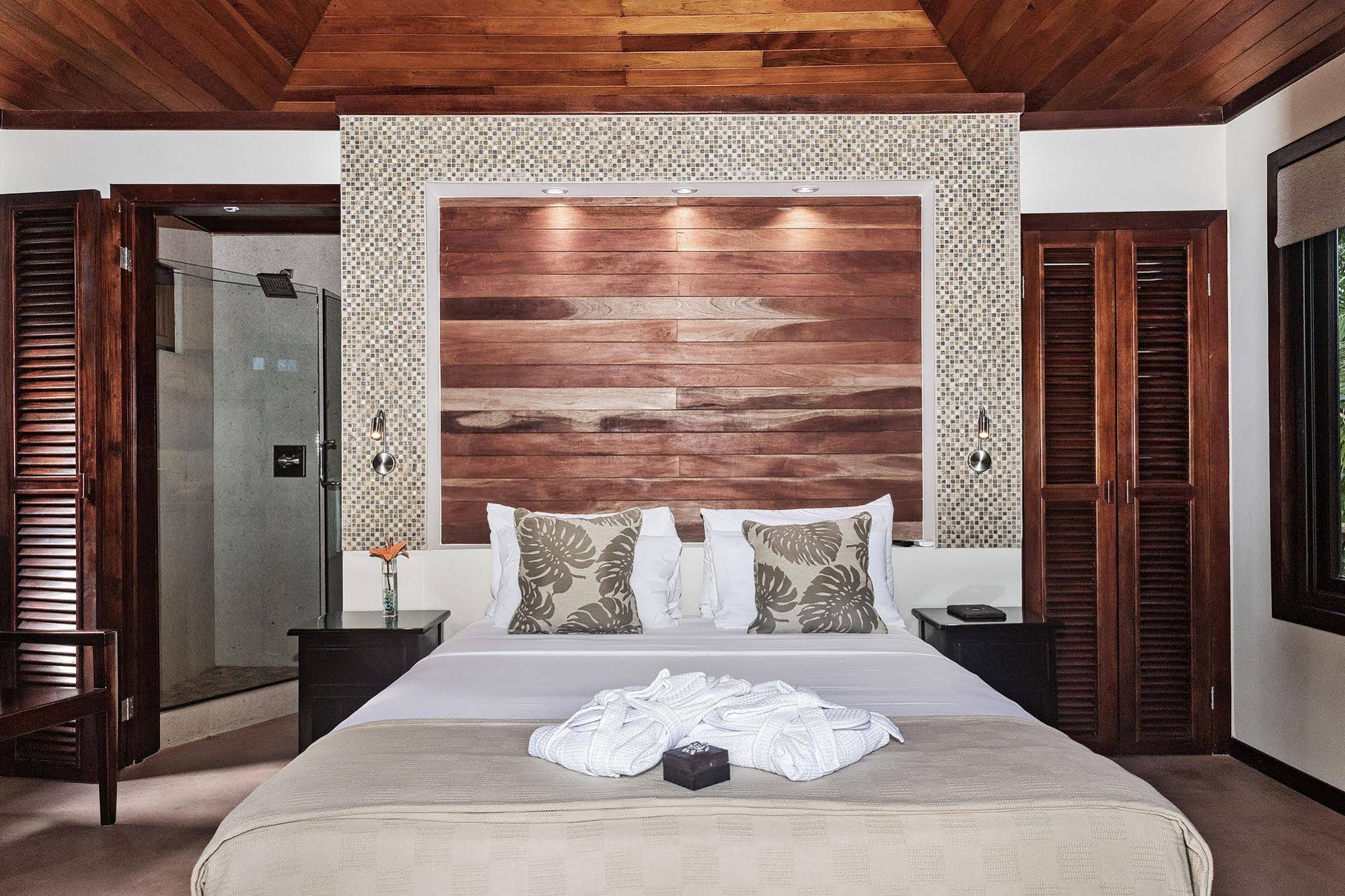 PUR Boutique Cabanas
