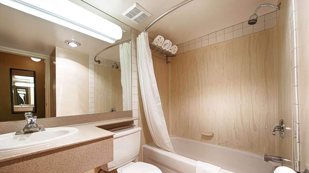 Days Inn by Wyndham Airdrie