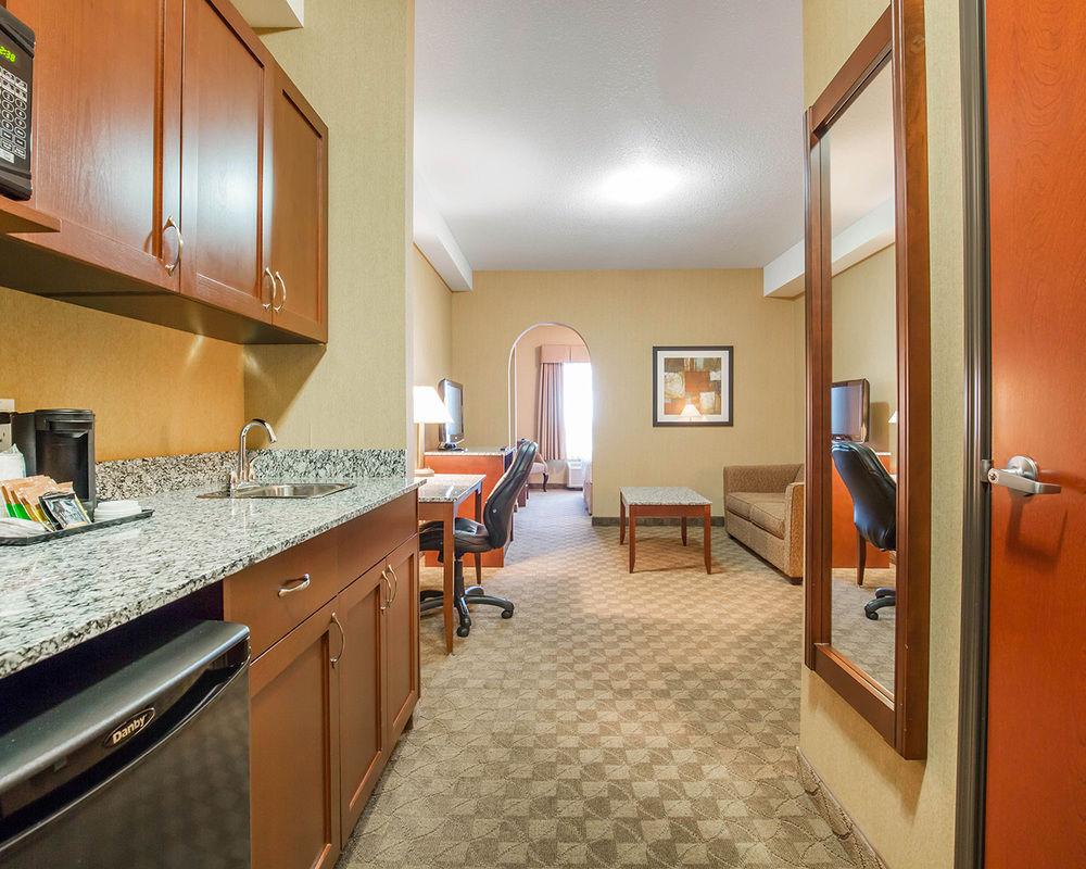 Comfort Inn & Suites Airdrie