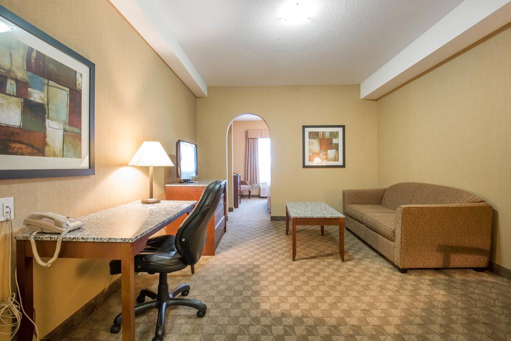 Comfort Inn & Suites Airdrie