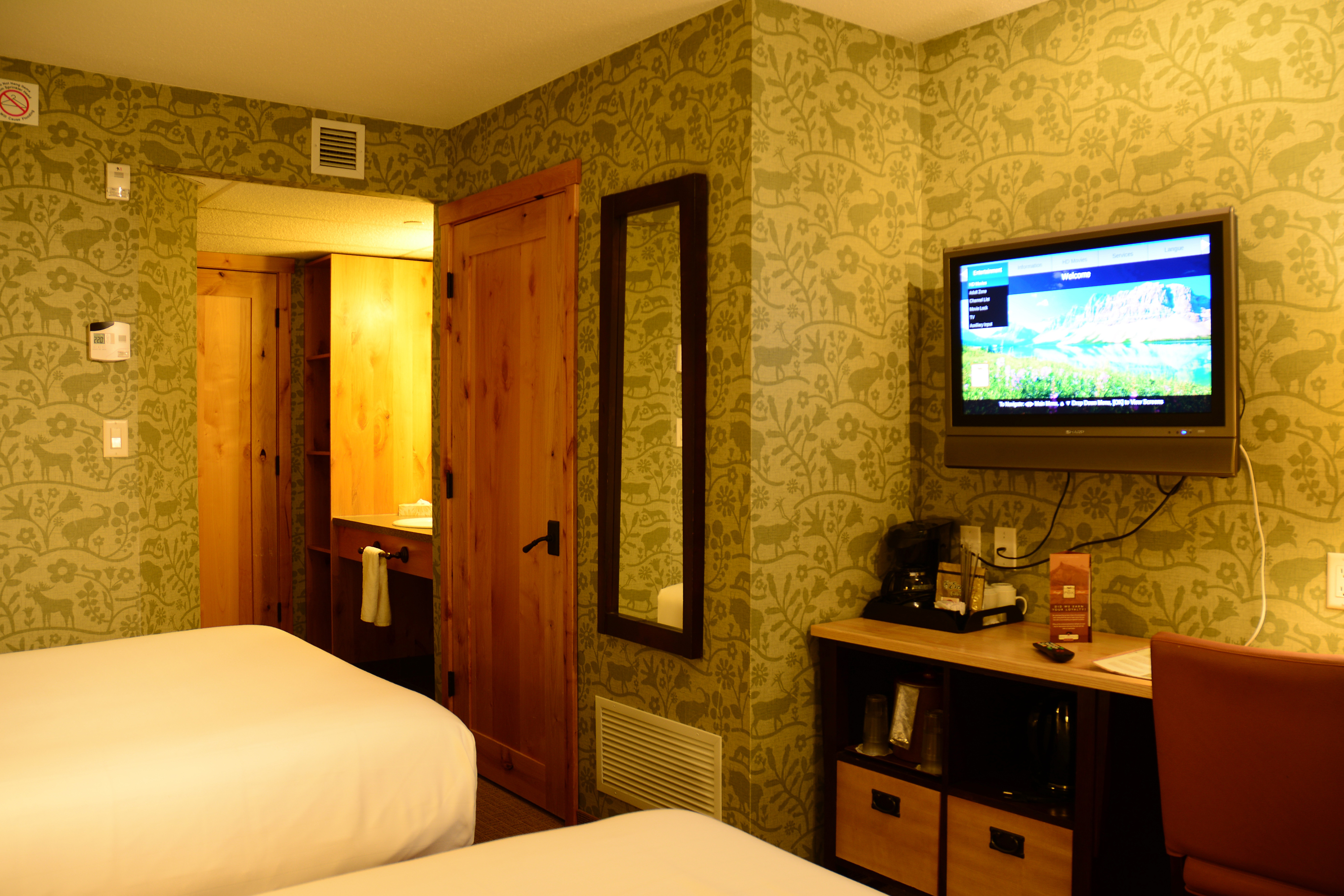 Fox Hotel & Suites