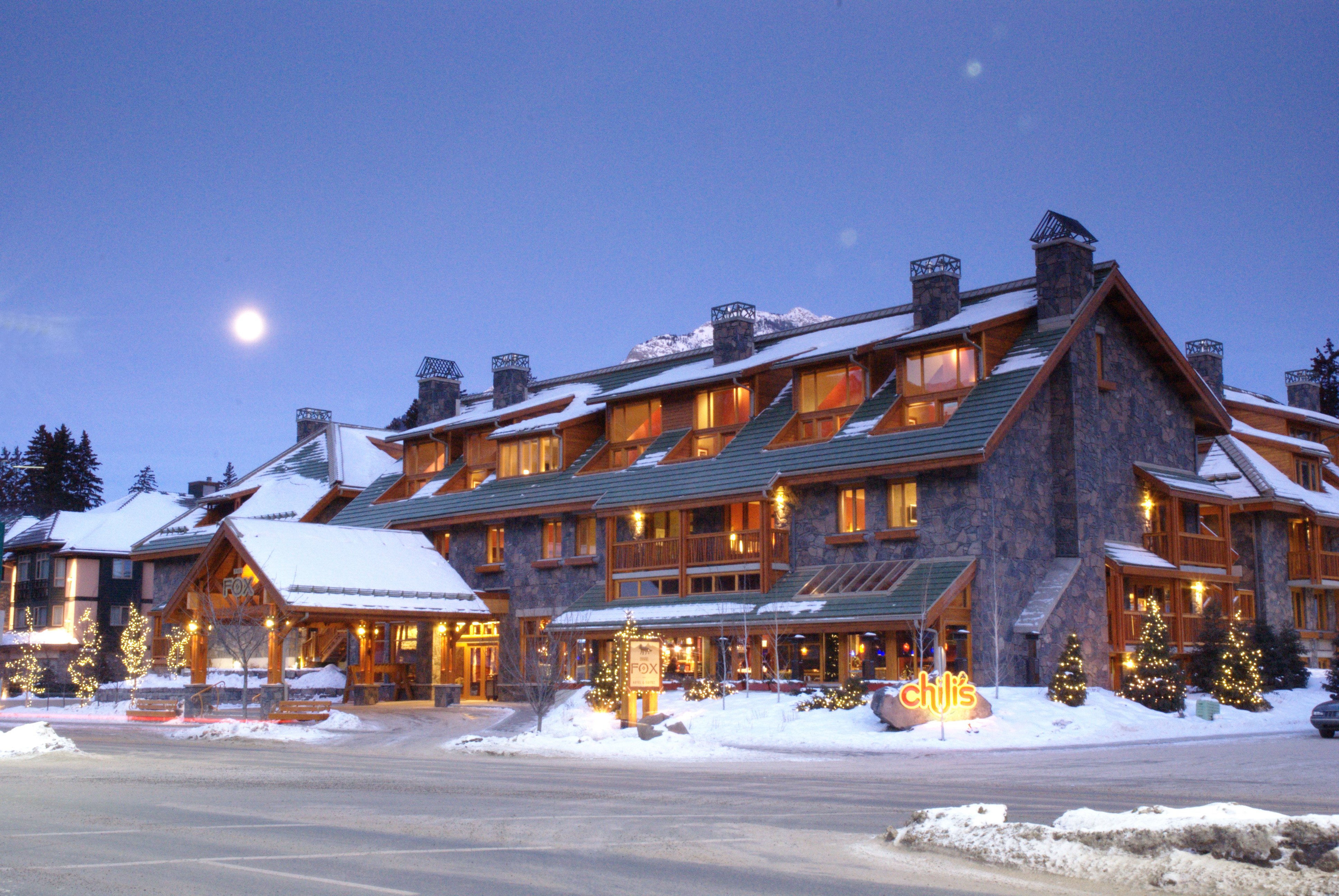Fox Hotel & Suites