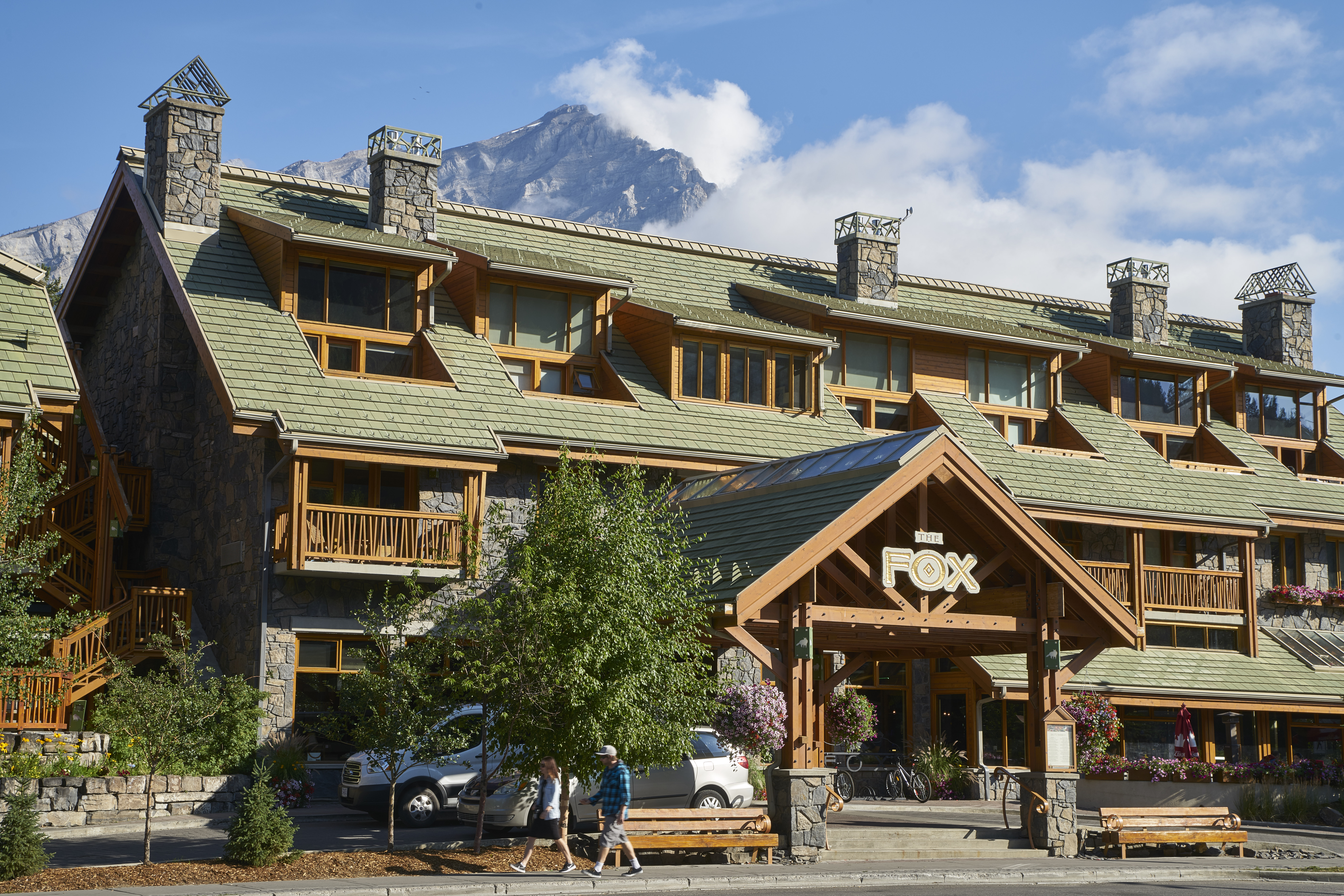 Fox Hotel & Suites