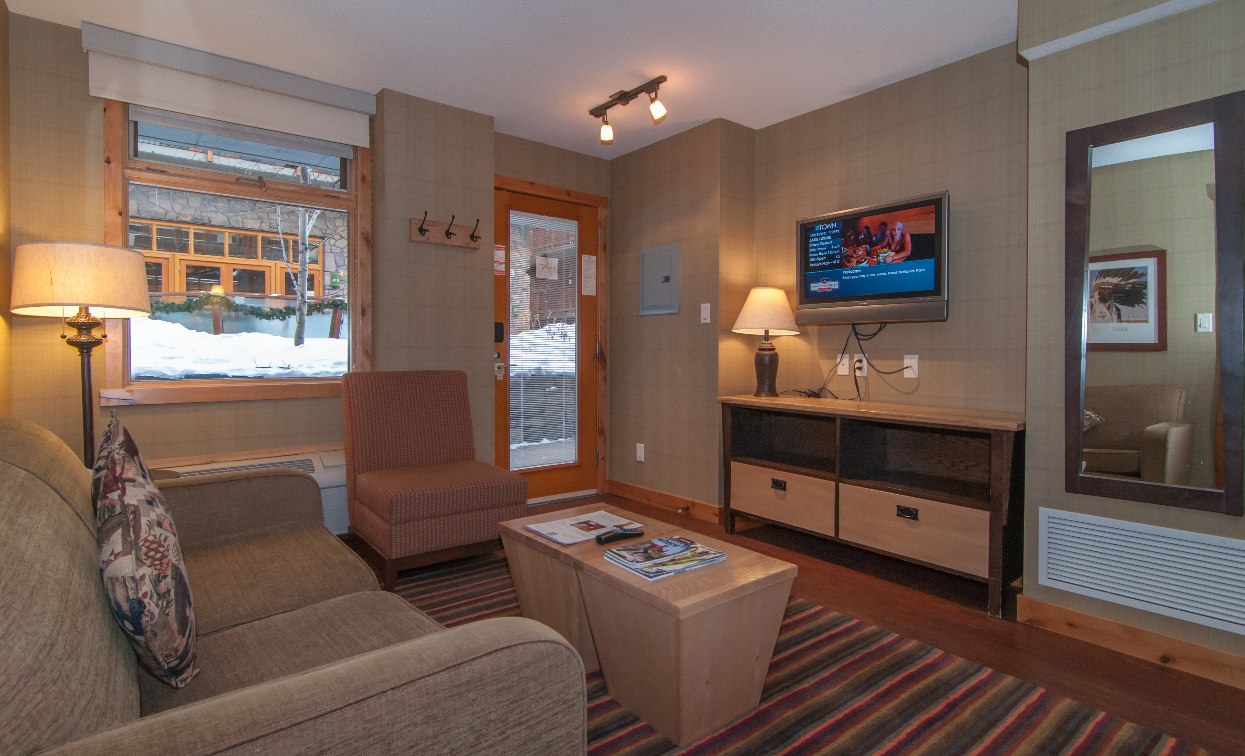 Fox Hotel & Suites