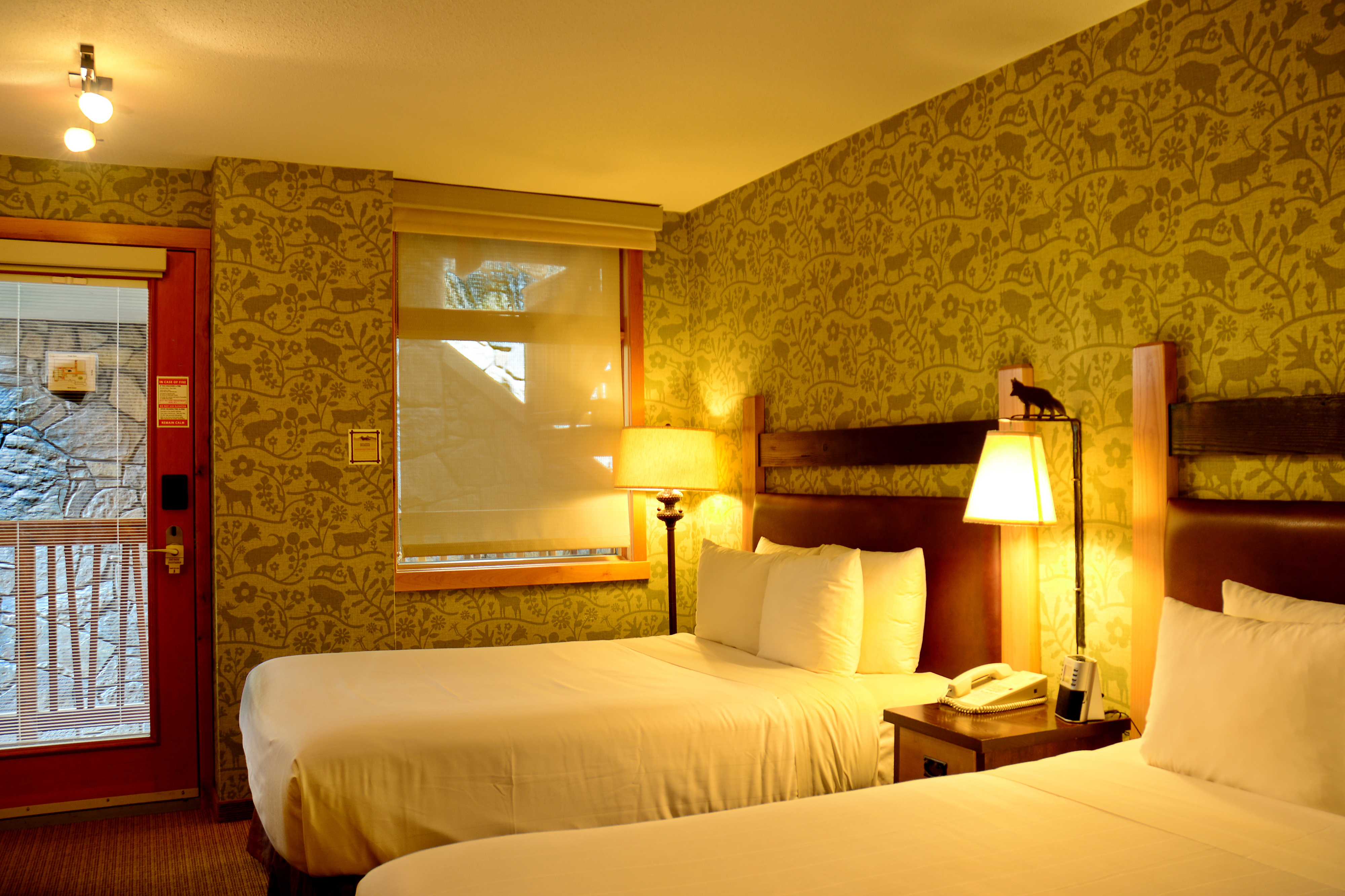 Fox Hotel & Suites