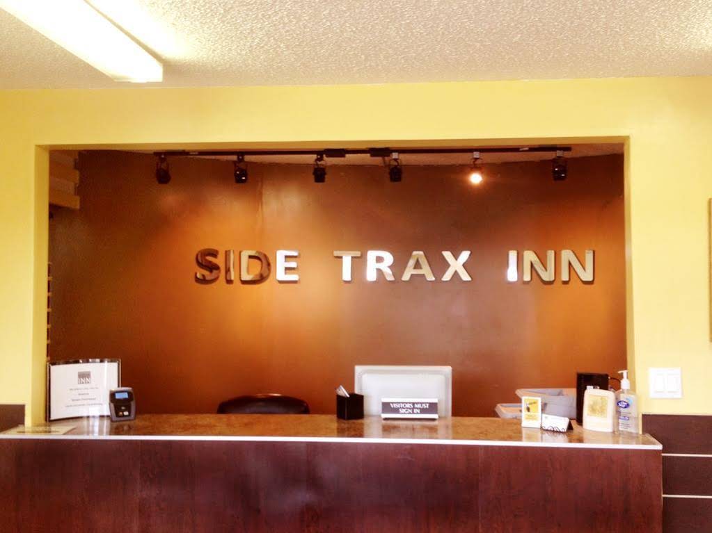 Side Trax Inn