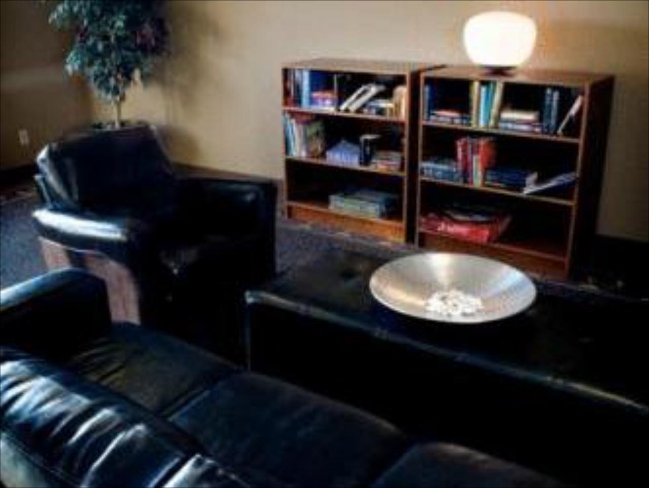 Heritage Inn & Suites