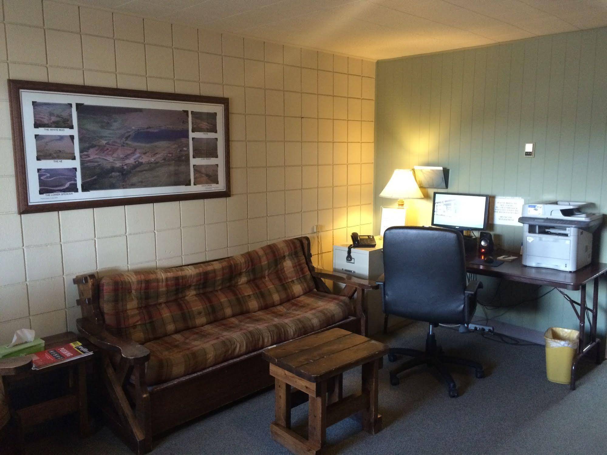 Plains Motel