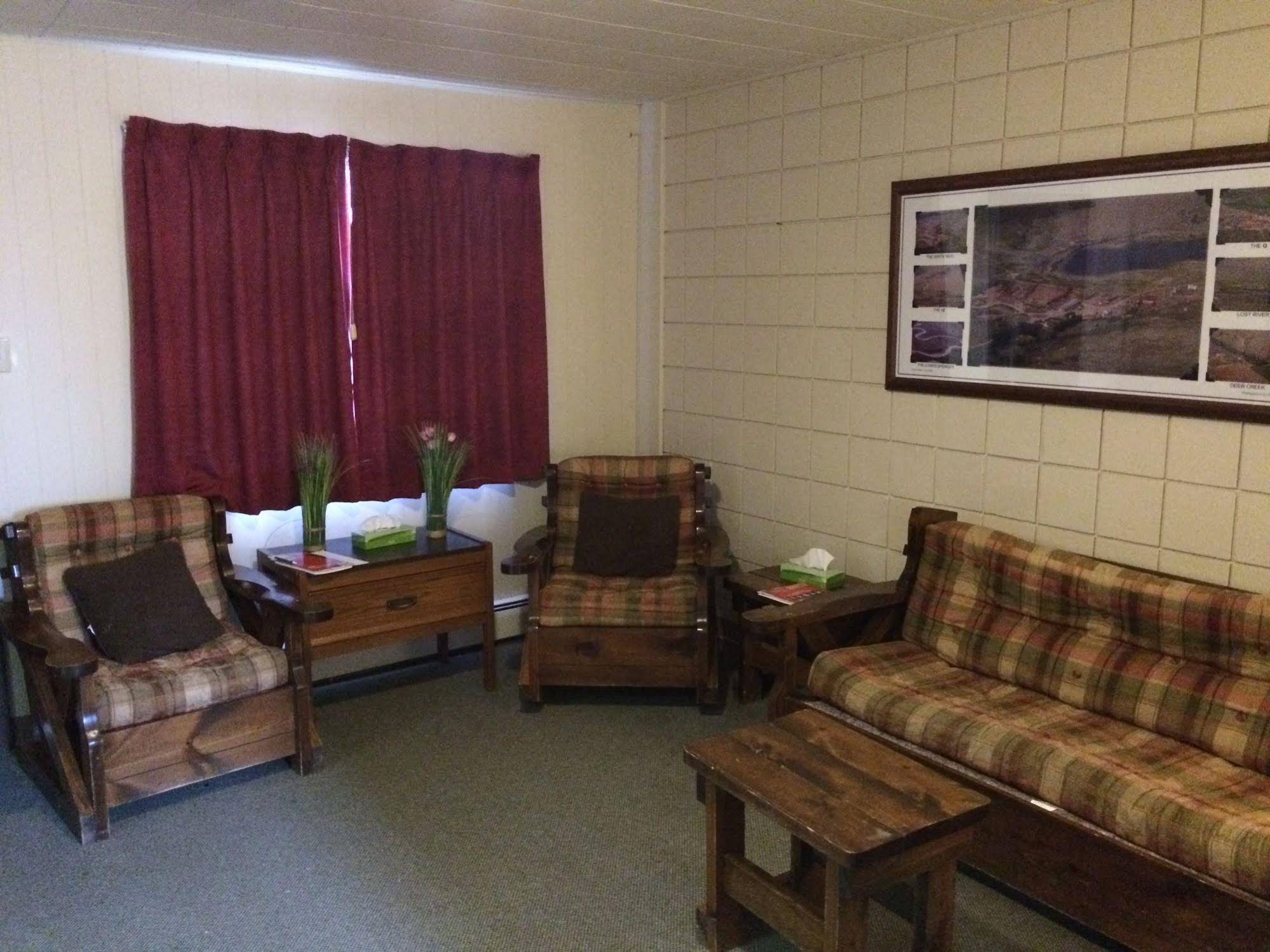 Plains Motel