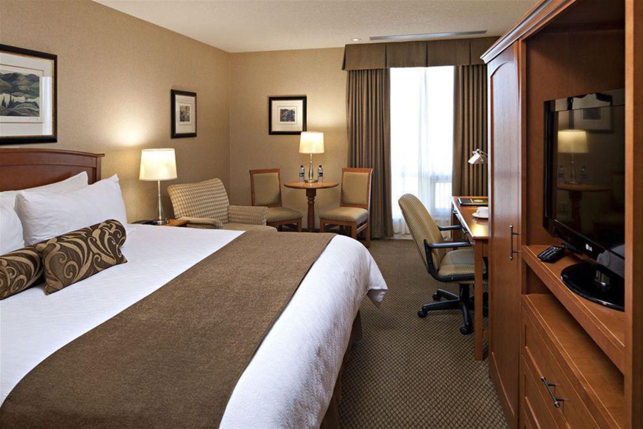 Carriage House Hotel & Conference Centre
