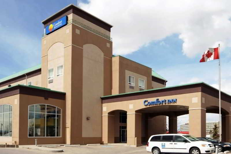 Comfort Inn & Suites Airport