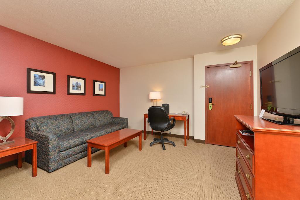 Comfort Inn & Suites South