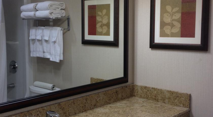 Country Inn & Suites by Radisson, Calgary-Northeast