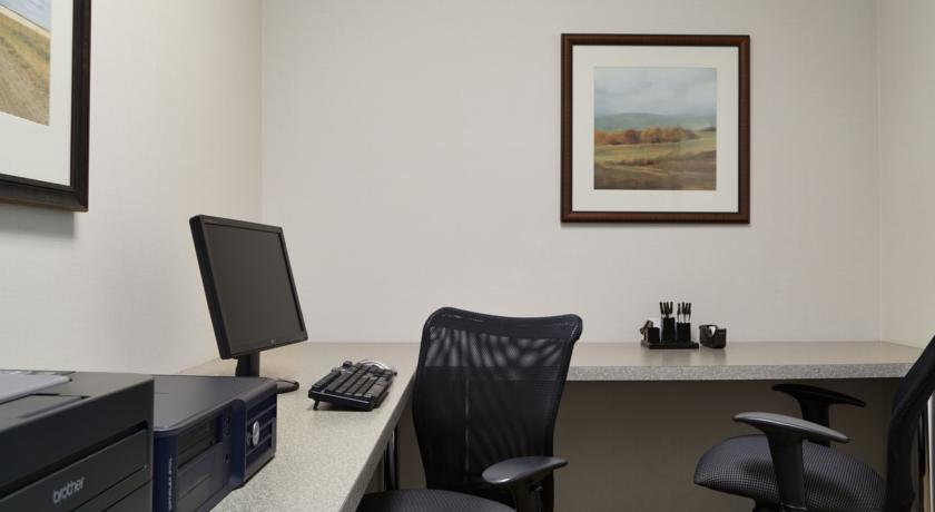 Country Inn & Suites by Radisson, Calgary-Northeast