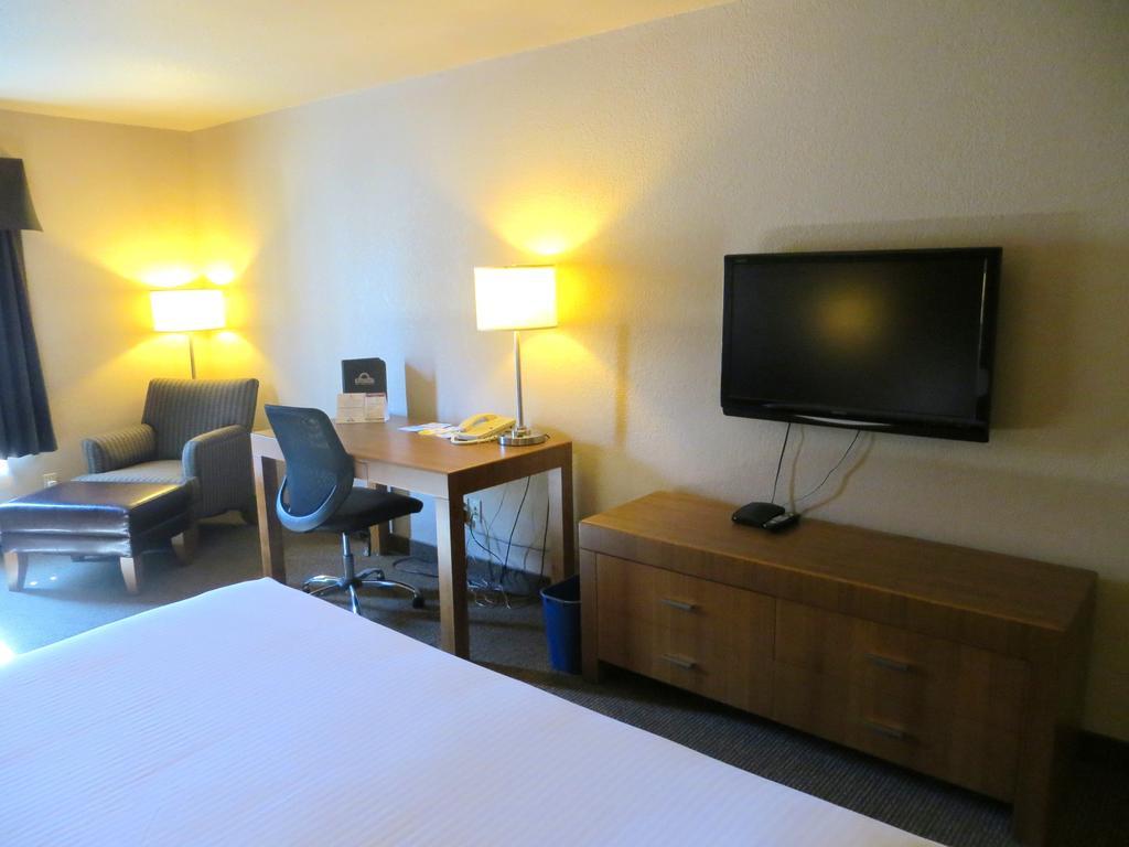 Days Inn Calgary Airport