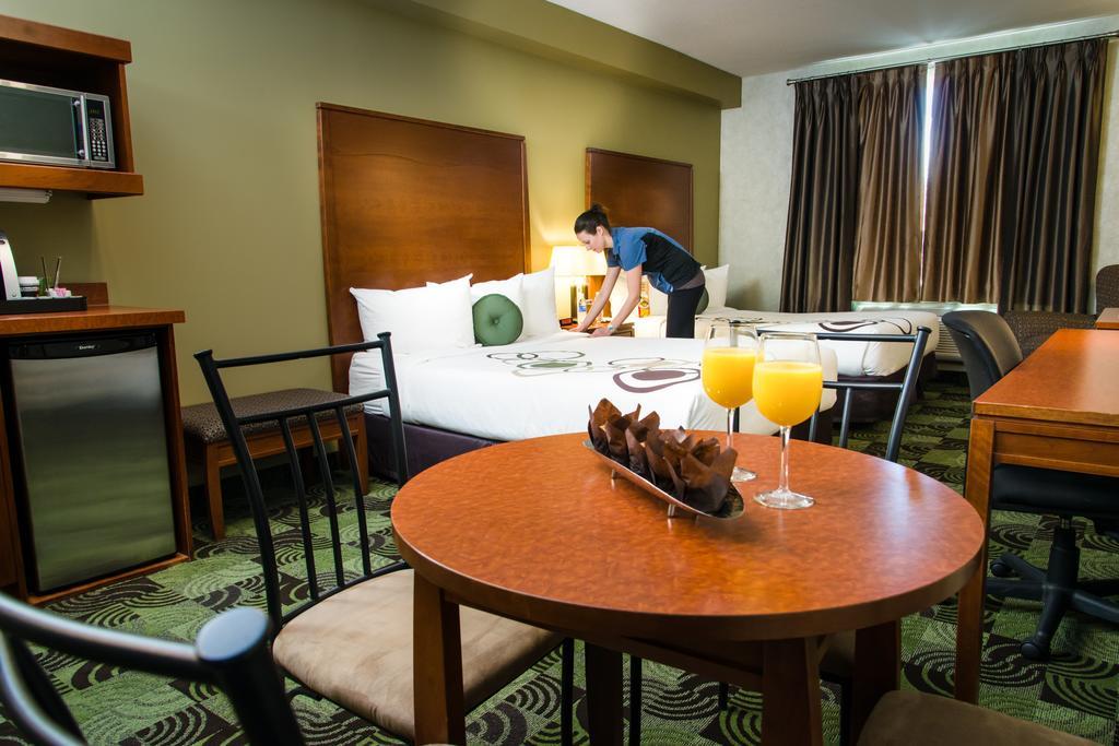 Deerfoot Inn and Casino