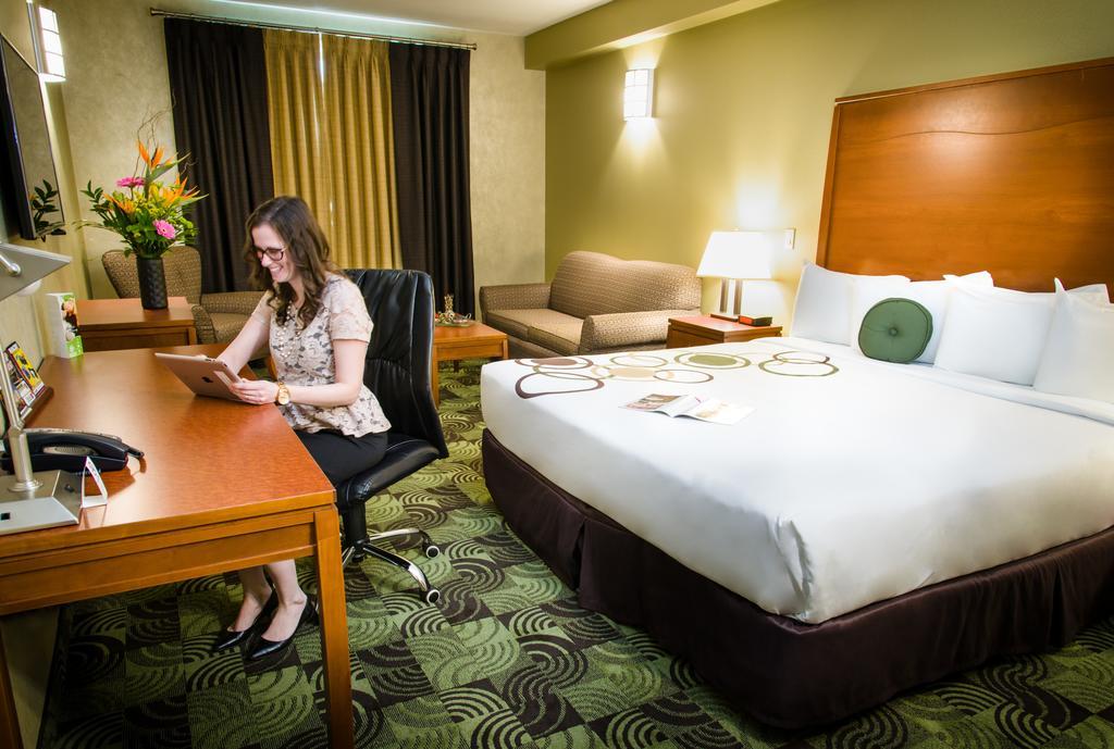 Deerfoot Inn and Casino