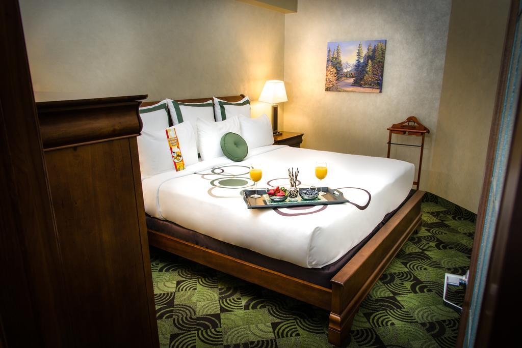 Deerfoot Inn and Casino